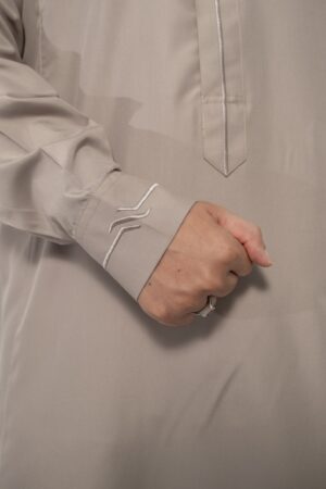Ash Classic Band Collar Thobe